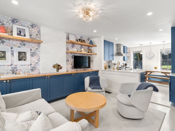 107 Baldwin St