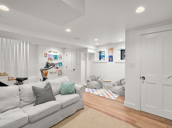 107 Baldwin St, Boston MA 02129