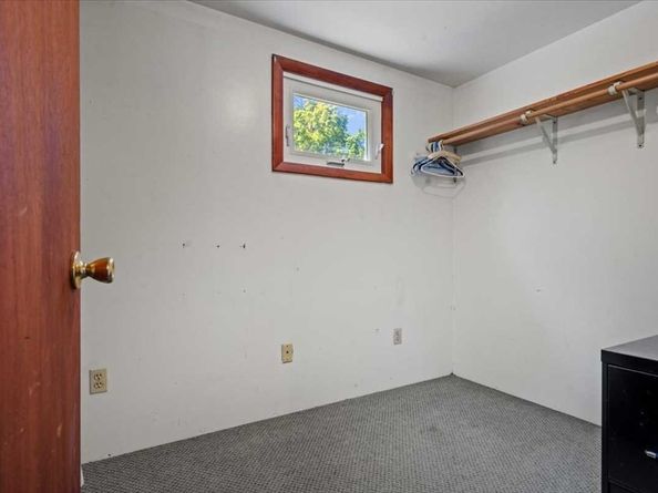 163 Rowley Hill Rd, Sterling MA 01564