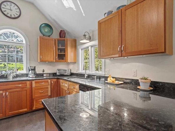 163 Rowley Hill Rd, Sterling MA 01564