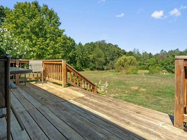 163 Rowley Hill Rd, Sterling MA 01564
