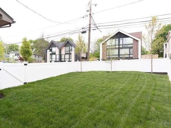 354 Linwood Ave 1, Newton MA 02460