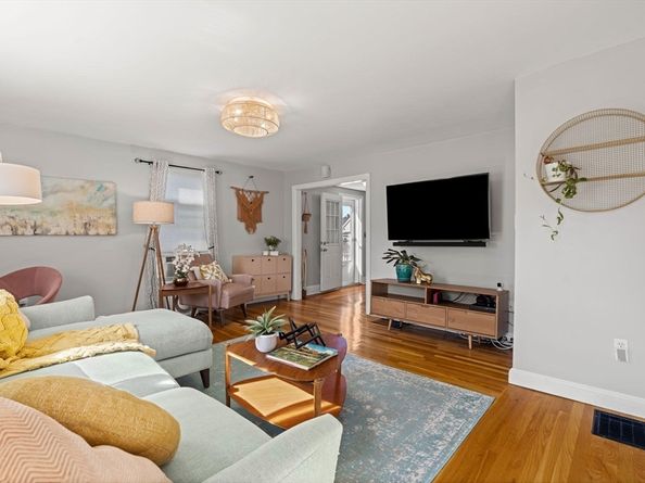 12 Wright St 1, Stoneham MA 02180