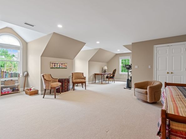 16 Davis Brook Drive, Natick MA 01760
