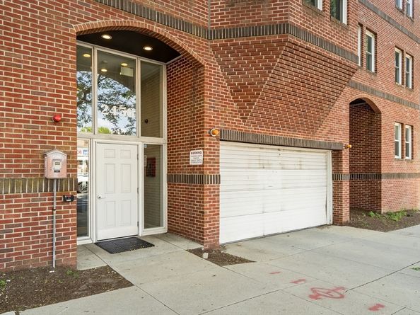 2456 Massachusetts Ave 402, Cambridge MA 02140