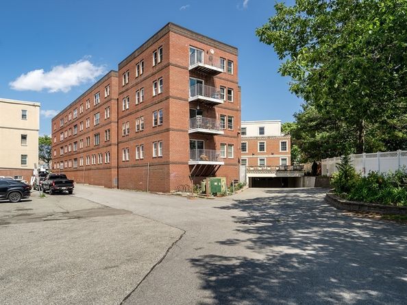 2456 Massachusetts Ave 402, Cambridge MA 02140