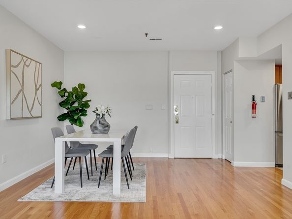 2456 Massachusetts Ave 402, Cambridge MA 02140