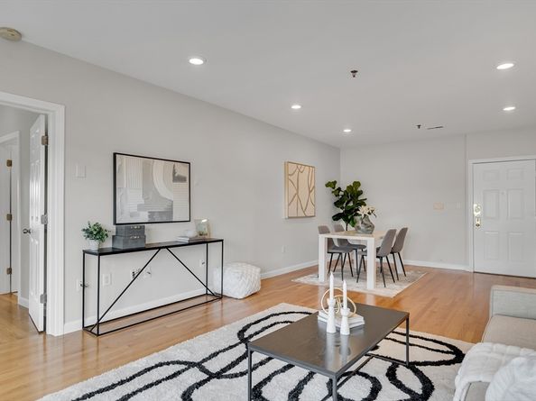 2456 Massachusetts Ave 402, Cambridge MA 02140