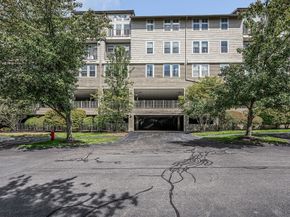 4 Harvest Dr 214, North Andover MA 01845