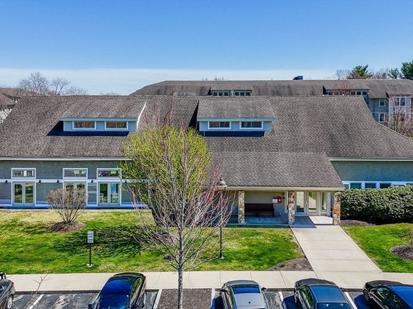 4 Harvest Dr 214, North Andover MA 01845