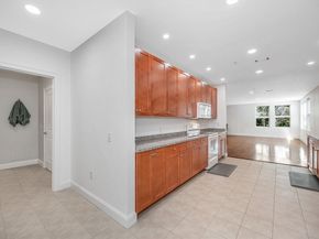 4 Harvest Dr 214, North Andover MA 01845