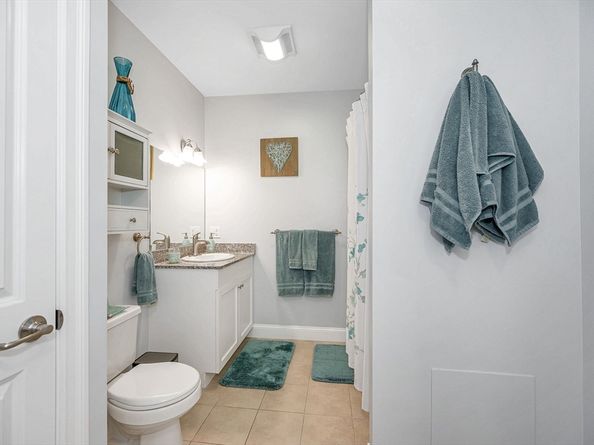 4 Harvest Dr 214, North Andover MA 01845