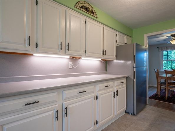 71 Apache Way 71, Tewksbury MA 01876