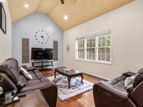 5 Equestrian Lane, Chelmsford MA 01824