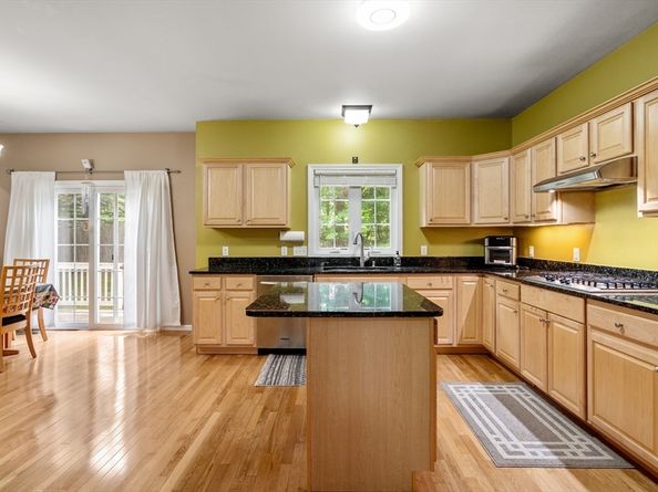 5 Equestrian Lane, Chelmsford MA 01824