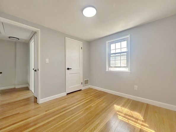 24 Regent Rd, Malden MA 02148