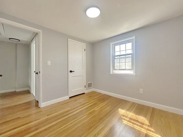 24 Regent Rd, Malden MA 02148
