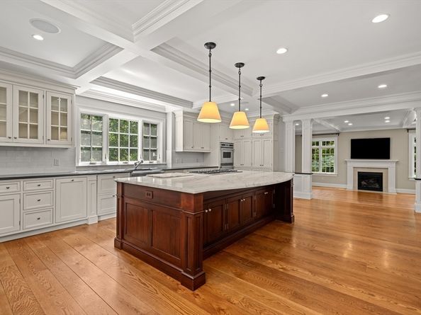 3 | 9 Ravine Road, Wellesley MA 02481