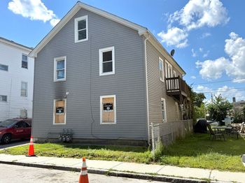 7 Lodi St