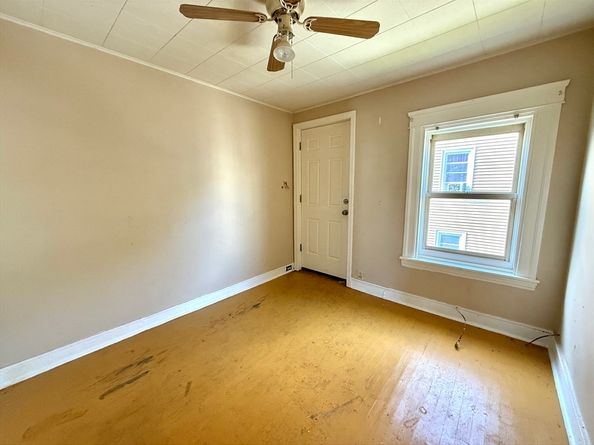 7 Lodi St, Worcester MA 01608