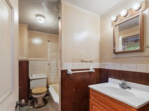 7 Goodell Street, Lynn MA 01902