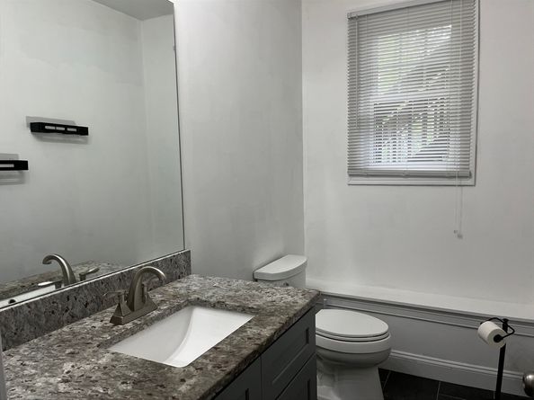 16 Wakefield Ave, Webster MA 01570