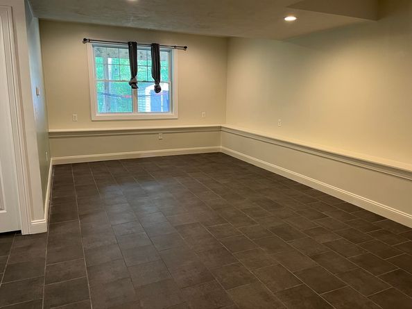 16 Wakefield Ave, Webster MA 01570