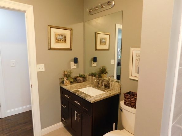 16 Wakefield Ave, Webster MA 01570