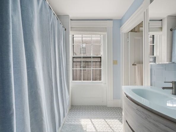 52 River St, Boston MA 02108