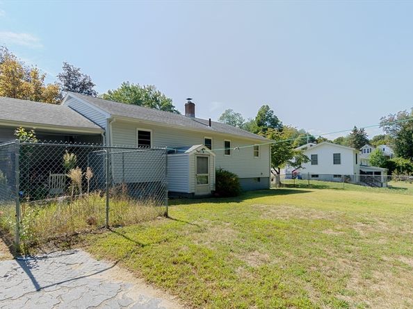 98 Sylvan Ave, Leominster MA 01453