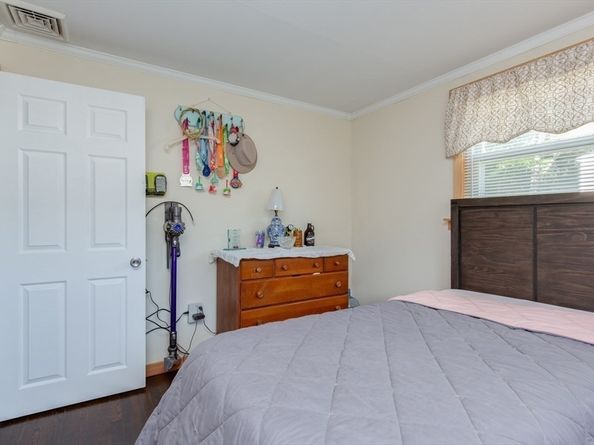 906 Oid Shawsheen Street, Tewksbury MA 01876
