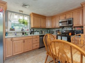 906 Oid Shawsheen Street, Tewksbury MA 01876