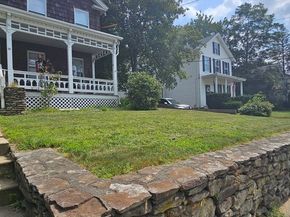 91 Everett St, Southbridge MA 01550