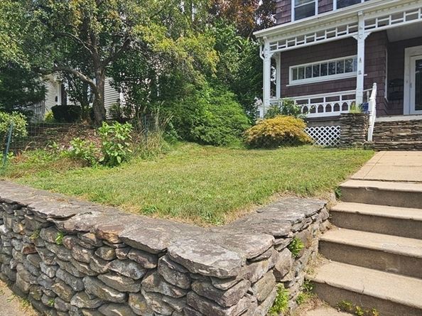 91 Everett St, Southbridge MA 01550
