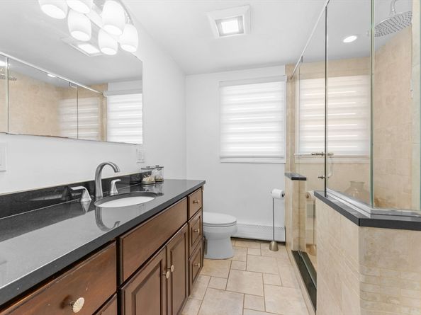 97 Ardsley Cir, Brockton MA 02302