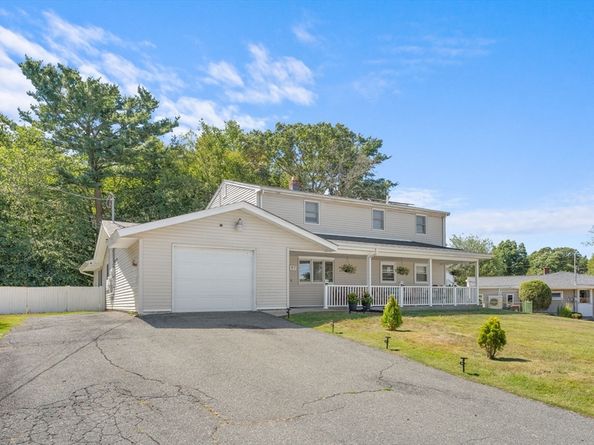 97 Ardsley Cir, Brockton MA 02302