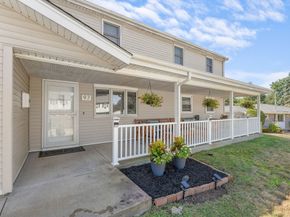 97 Ardsley Cir, Brockton MA 02302