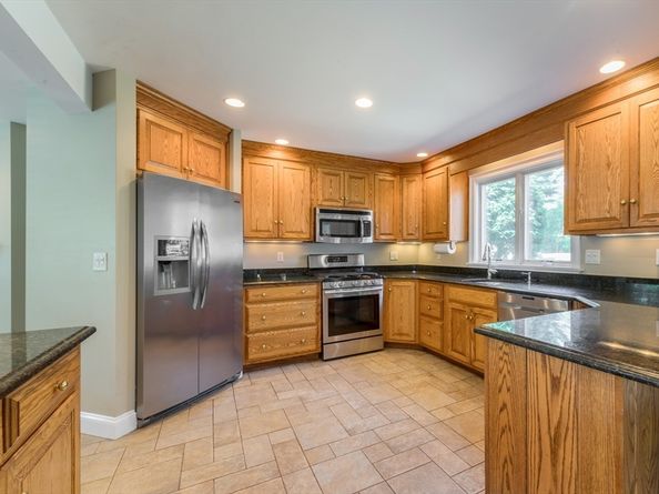 24 Tremont St, Kingston MA 02364