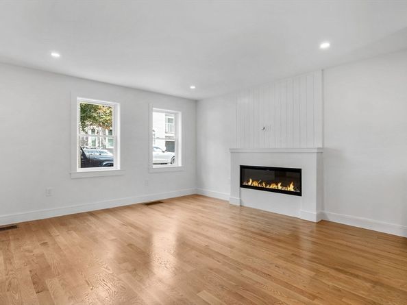 597 E 2nd St, Boston MA 02127