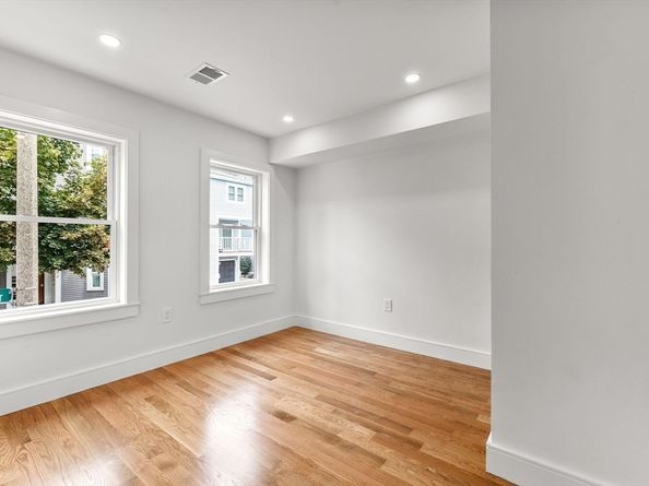 597 E 2nd St, Boston MA 02127