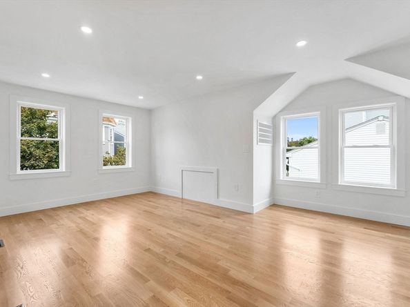 597 E 2nd St, Boston MA 02127