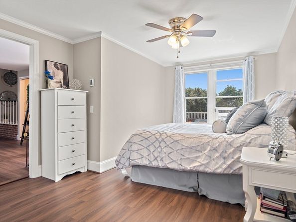 1401 Great Pond Rd 14, North Andover MA 01845