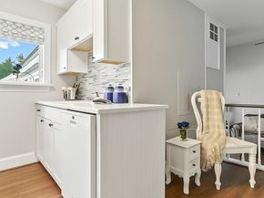 1401 Great Pond Rd 14, North Andover MA 01845