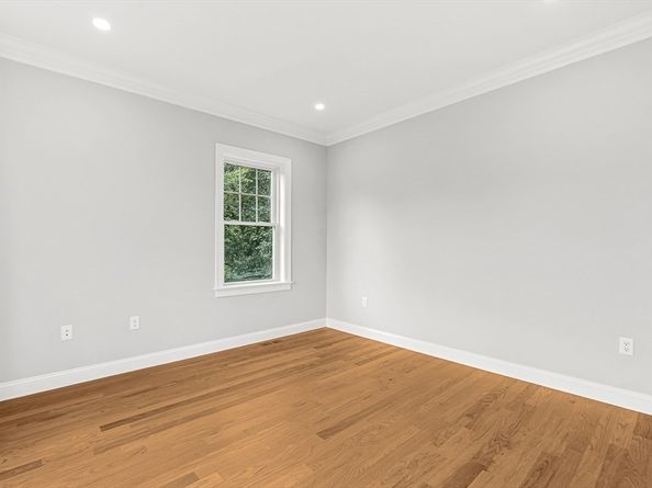 26 Flagg Street, Woburn MA 01801