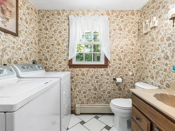 67 Brook Drive, Lynnfield MA 01940