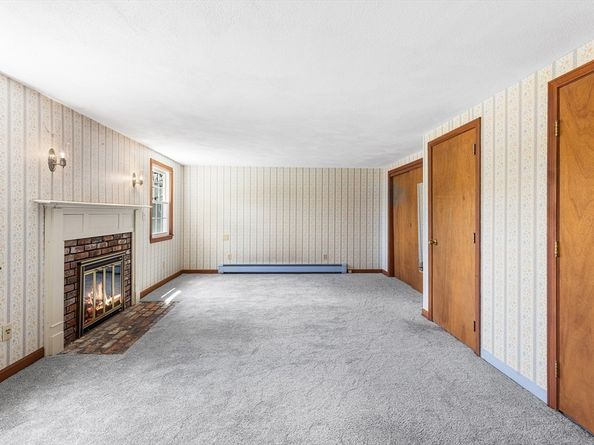 67 Brook Drive, Lynnfield MA 01940