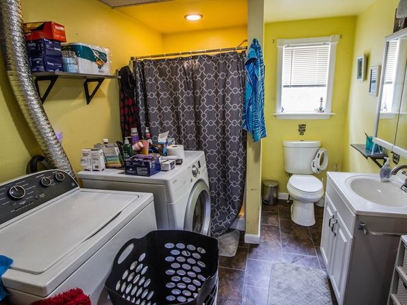 9 Pearl St, Webster MA 01570