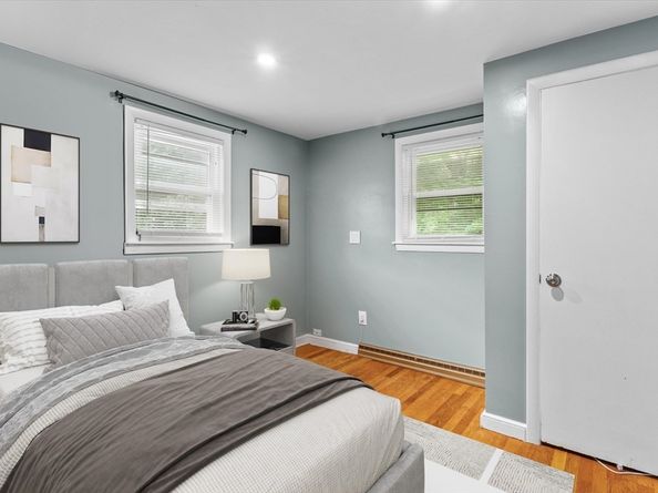 53 Rockwood St, Holbrook MA 02343
