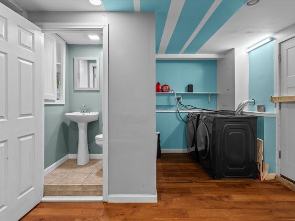 53 Rockwood St, Holbrook MA 02343