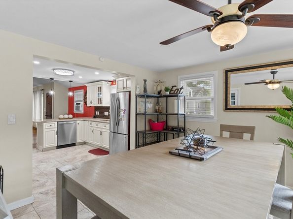 53 Rockwood St, Holbrook MA 02343